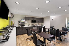 Super 8 Fort McMurray