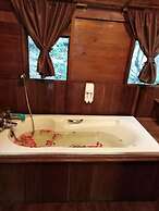 Pai Treehouse Resort