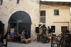 Al Yakhour Hostel