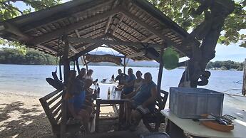 Papa Fred's Beach Resort