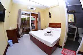 Papa Fred's Beach Resort