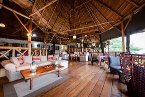 Crater Safari Lodge