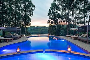 Crater Safari Lodge