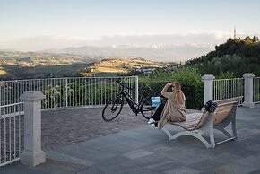 Uve Rooms & Wine Bar