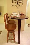 Sunset Strip Acadia Guest Apartment