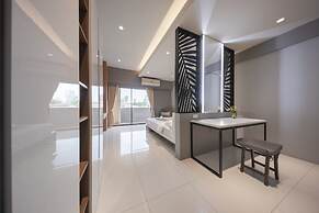 At115 by Rompo Mansion