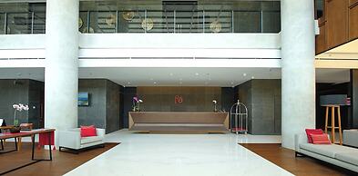 Ra Premiere Simatupang