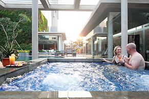 Ra Premiere Simatupang