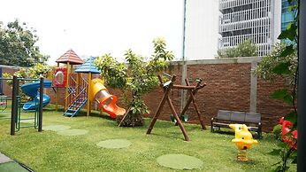 Ra Premiere Simatupang