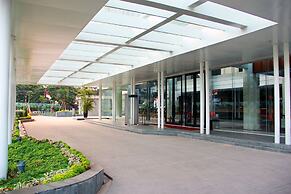 Ra Premiere Simatupang