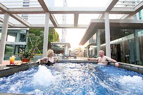 Ra Premiere Simatupang