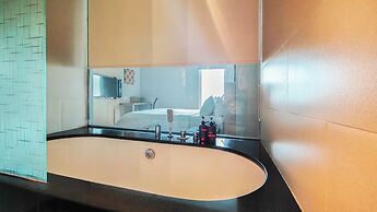 Ra Premiere Simatupang