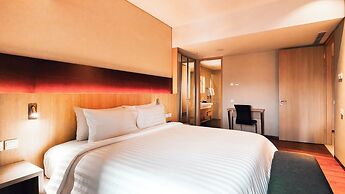 Ra Premiere Simatupang