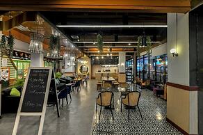 Grand Edge Hotel Semarang