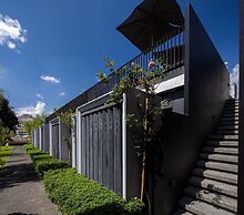 Hotel Ping Silhouette