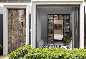 Hotel Ping Silhouette