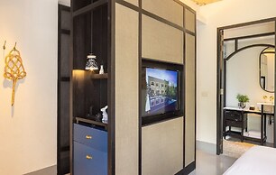 Hotel Ping Silhouette