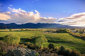 Hillside Colorado Cottages near Westcliffe
