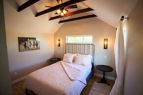 Hillside Colorado Cottages near Westcliffe