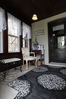 Ambiance by the Falls B&B