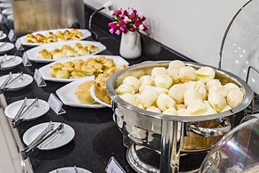 Serata Hotel