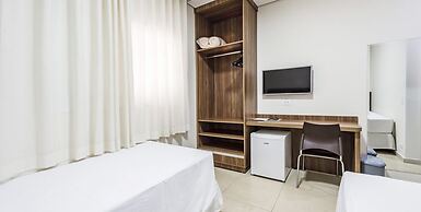 Serata Hotel