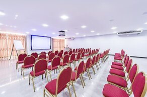 Serata Hotel