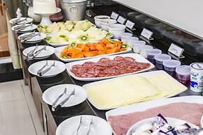 Serata Hotel