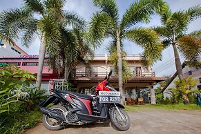 Klong Muang Sunset Hotel