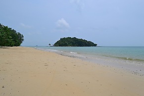 Klong Muang Sunset Hotel