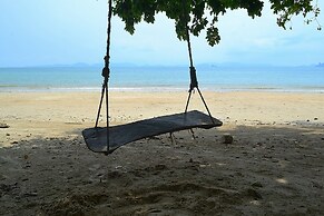 Klong Muang Sunset Hotel