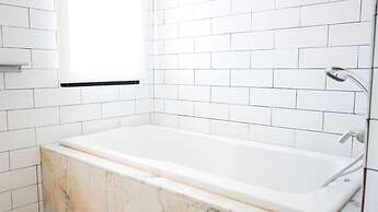 Sugar Marina Hotel - AVIATOR - Phuket Airport