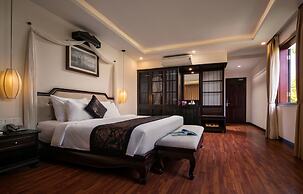 Mulberry Collection Silk Village