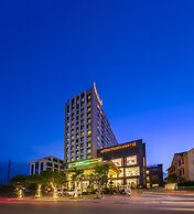 Muong Thanh Luxury Nhat Le Hotel