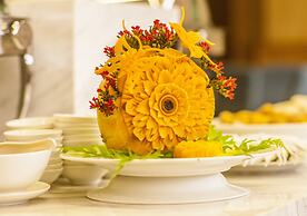 Muong Thanh Luxury Nhat Le Hotel