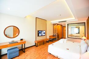 Muong Thanh Luxury Nhat Le Hotel