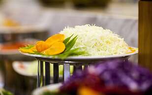 Muong Thanh Luxury Nhat Le Hotel