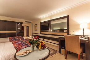 Savoy Le Grand Hotel