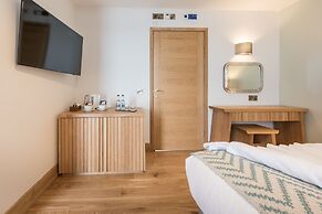 The Land's End Hotel
