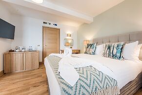 The Land's End Hotel