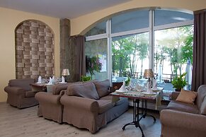 Hotel Repinskaya