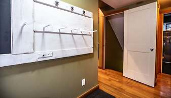 Stoke Cabin by Revelstoke Vacations