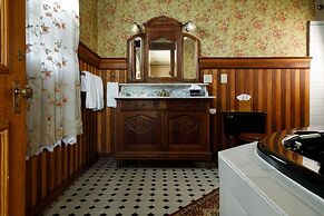 Kalamazoo House