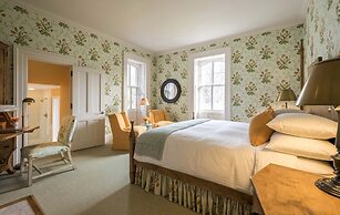 Inns of Aurora Resort & Spa