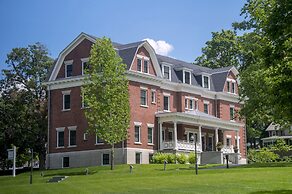 Inns of Aurora Resort & Spa