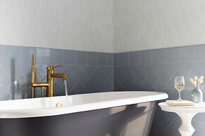 Inns of Aurora Resort & Spa