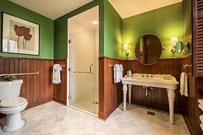 Inns of Aurora Resort & Spa