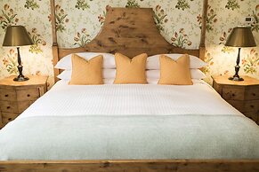 Inns of Aurora Resort & Spa