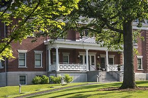 Inns of Aurora Resort & Spa