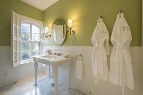 Inns of Aurora Resort & Spa